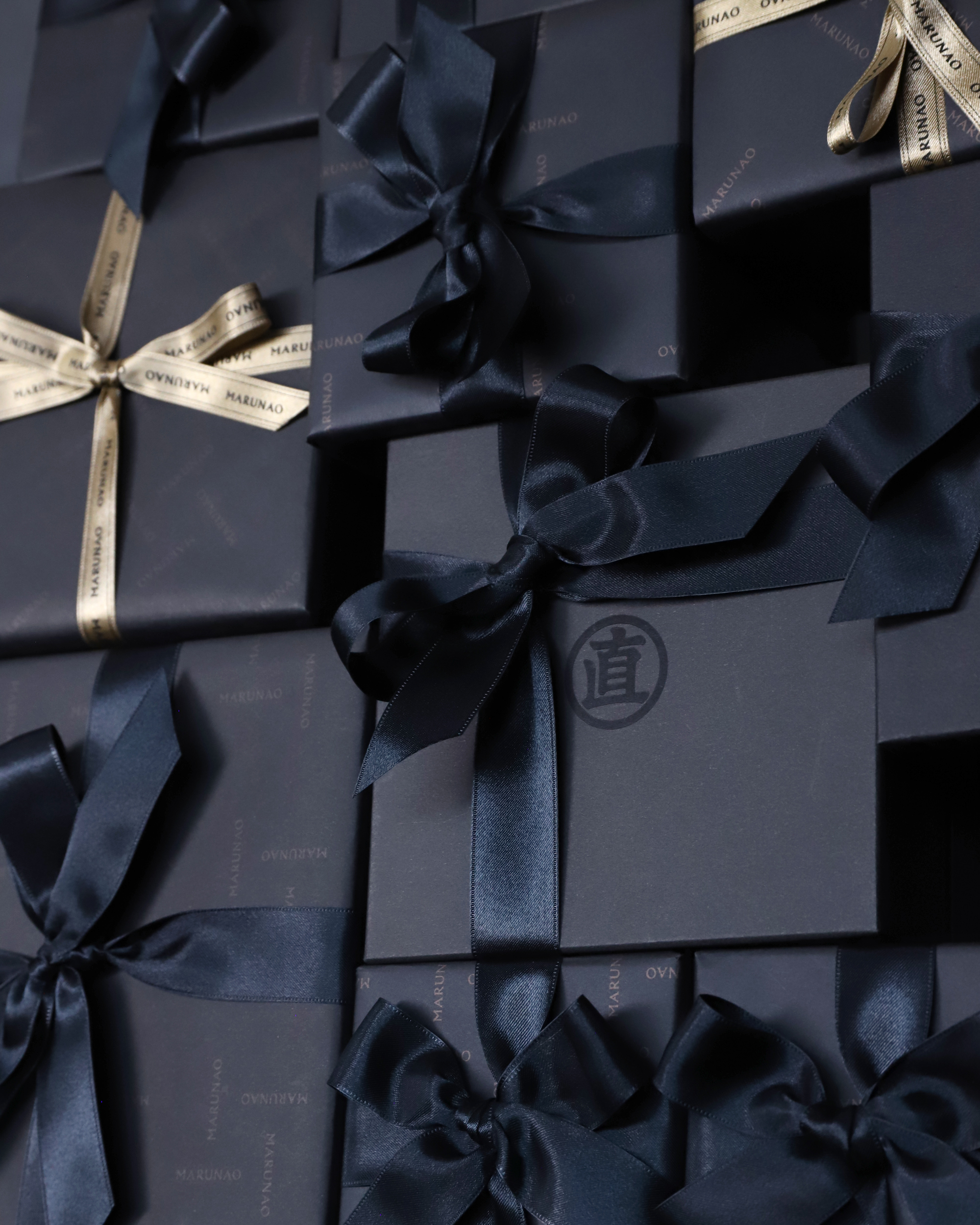 ギフトボックス黒イメージ