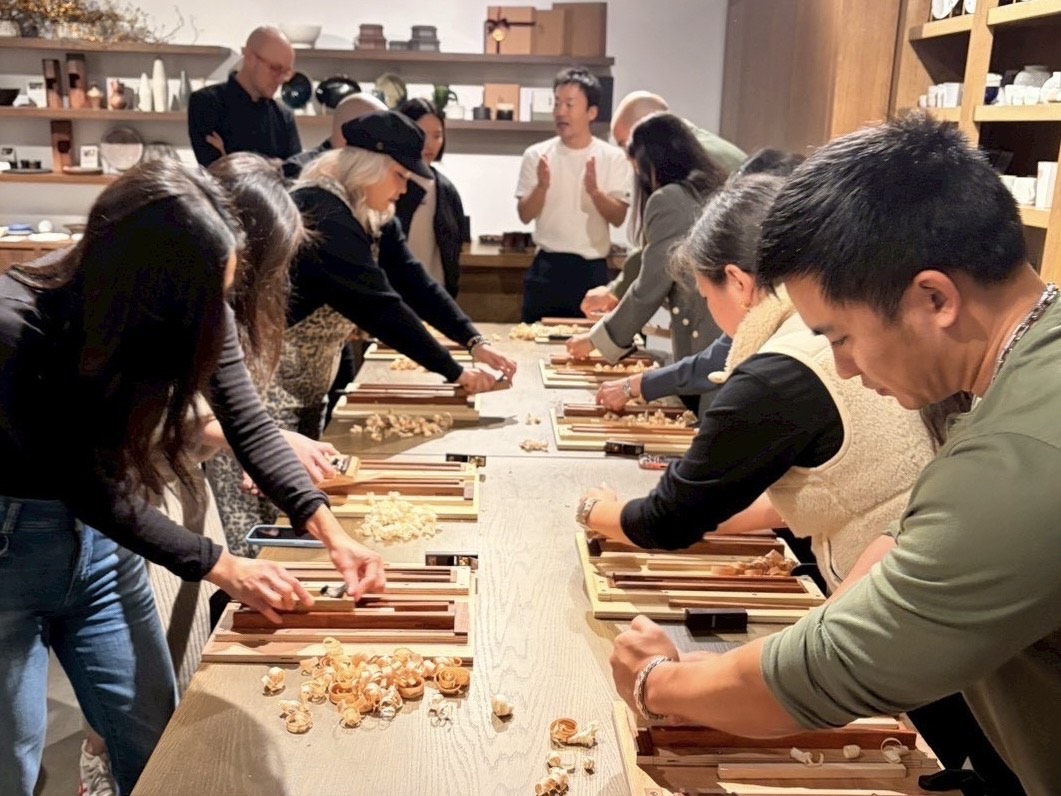 箸作り体験の様子