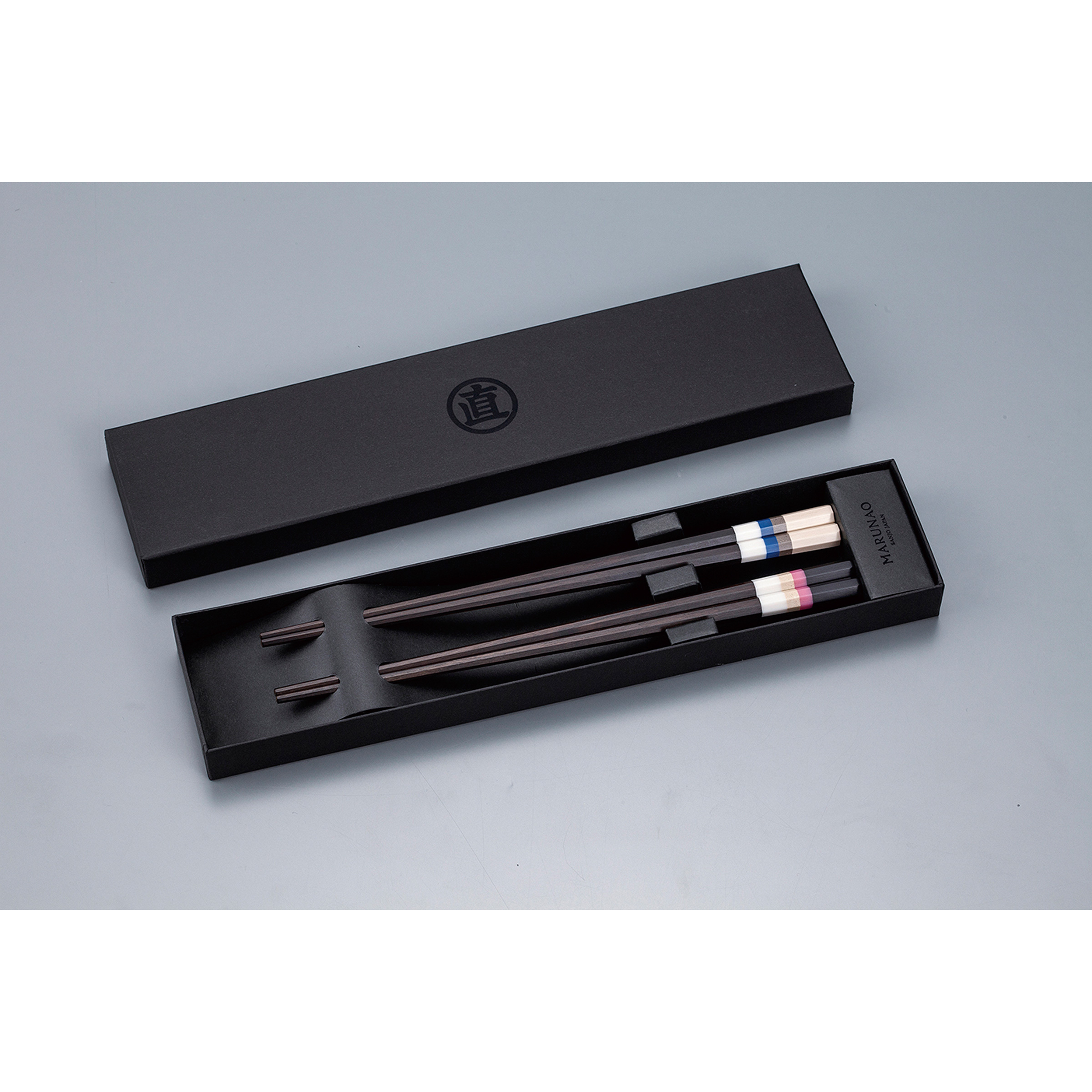 ミッドナイトパリ・アオヤマブルー